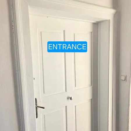 Bright With Free Parking Apartman