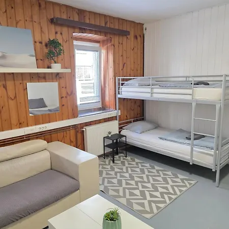 Bright With Free Parking Apartman